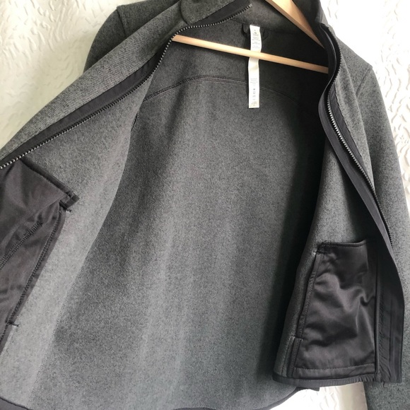 Lululemon Its Fleecing Cold Zip Up Women’s Sweater in Heathered Black / Black - Picture 10 of 14